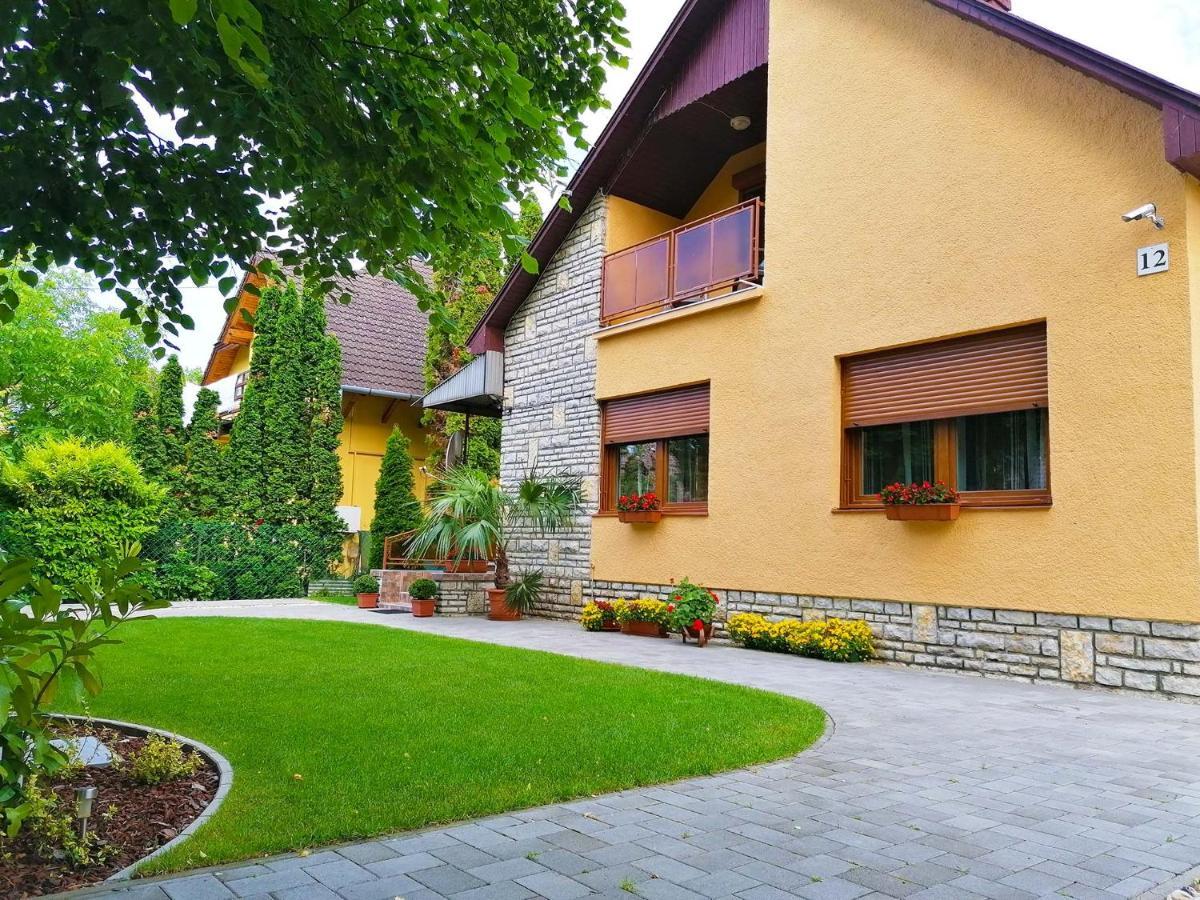 Anna House Siófok - holiday house close to beach in city center Exterior foto